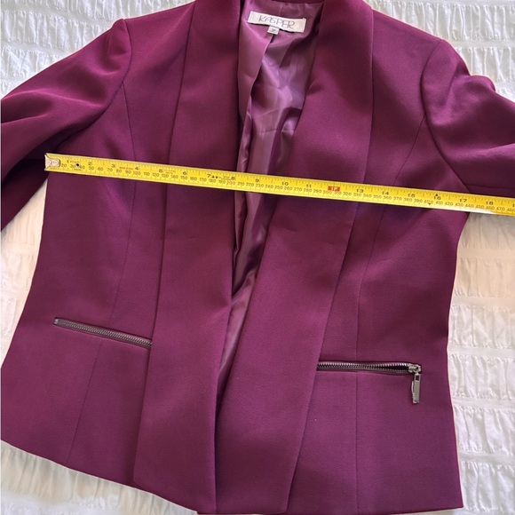Kasper Burgundy Blazer Modern Minimalist Design - Picture 7 of 9